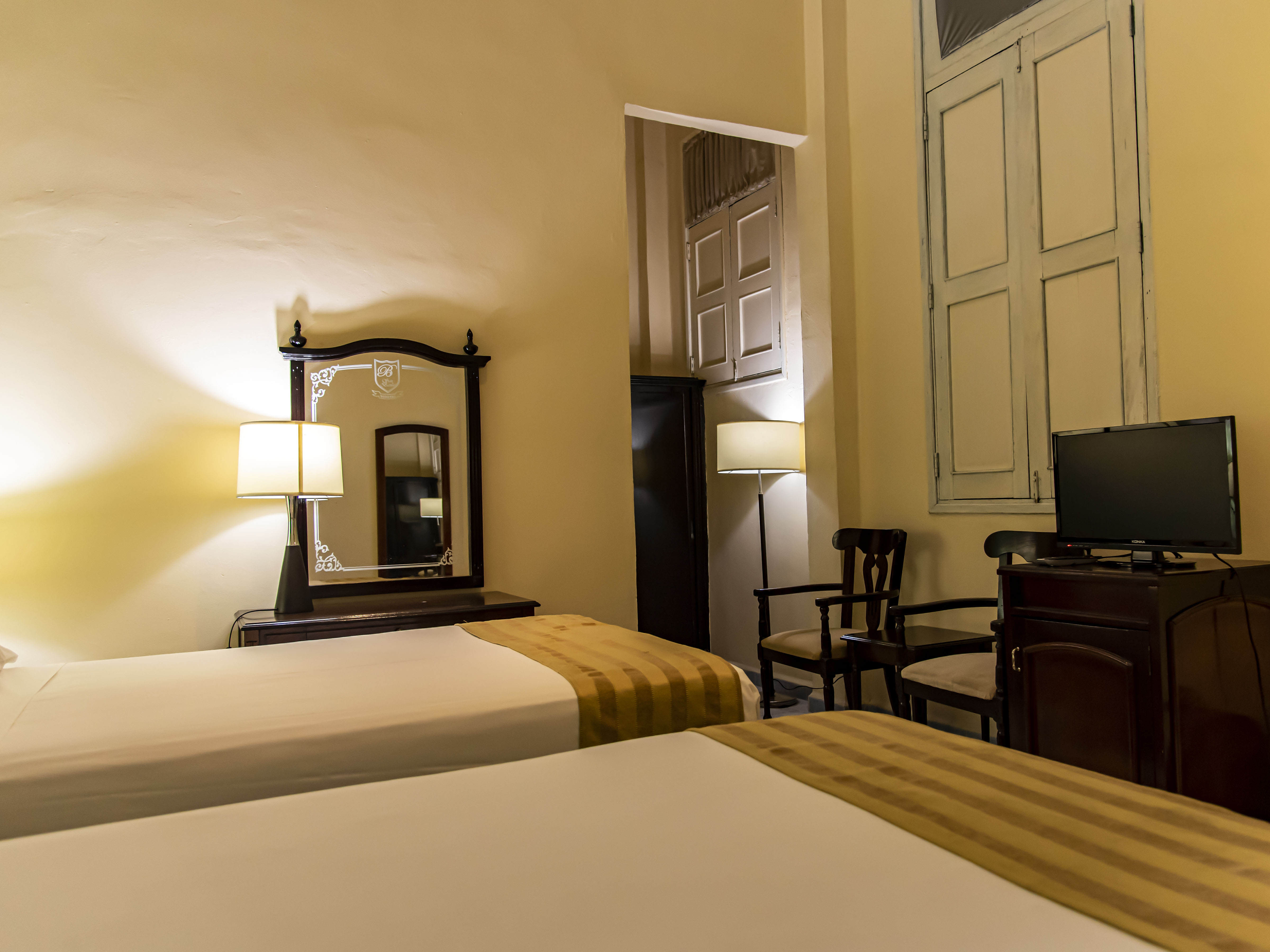 San Basilio by Mystique - Habitación Sencilla San Basilio - Single by No