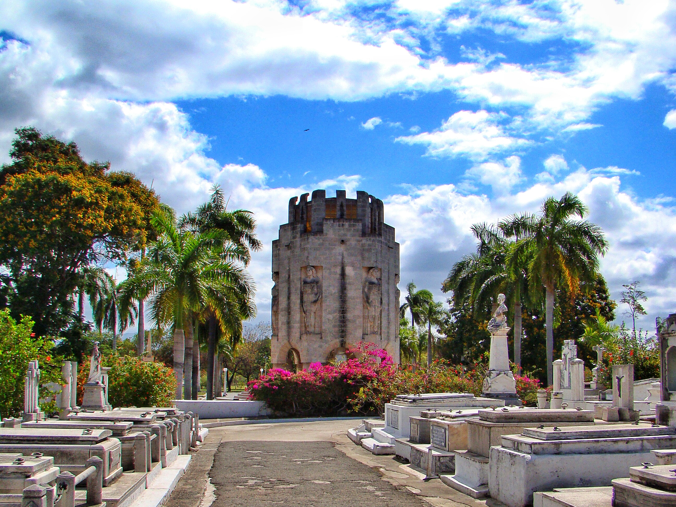 Santiago Inside Tour (History, Sea and Religion) Santiago Inside Tour (History, Sea and Religion)