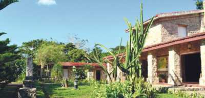 Transfer ab Pinar del Rio nach Viñales Finca Charco Azul by Nein