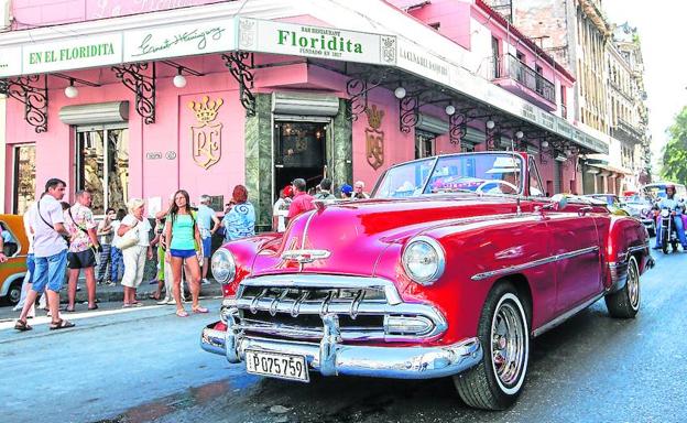 Havana Premium Tour from Varadero - Lunch and Dinner Included Premium Havana - Lunch and Dinner Included