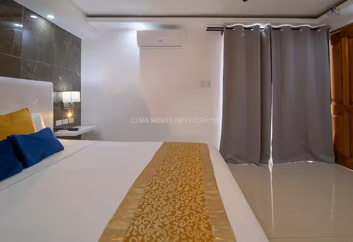Villa privée avec piscine, générateur et wifi — La Havane Private Villa - generator and Wi-Fi 24h