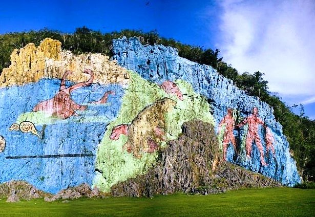 Transfer ab Pinar del Rio nach Viñales Return to the Jurassic by Nein