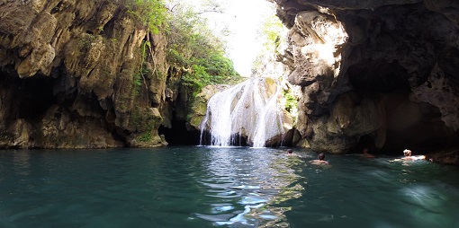 Balade à cheval à la cascade Horseback riding to the waterfall - MyJ by Non