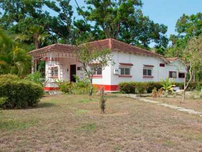 City Tour Racines et Révolution Roots & Revolution City Tour by Non