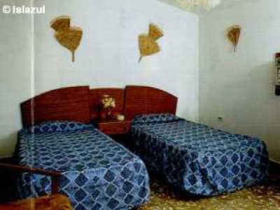 Santo Domingo - Habitación Sencilla Santo Domingo - Single by No