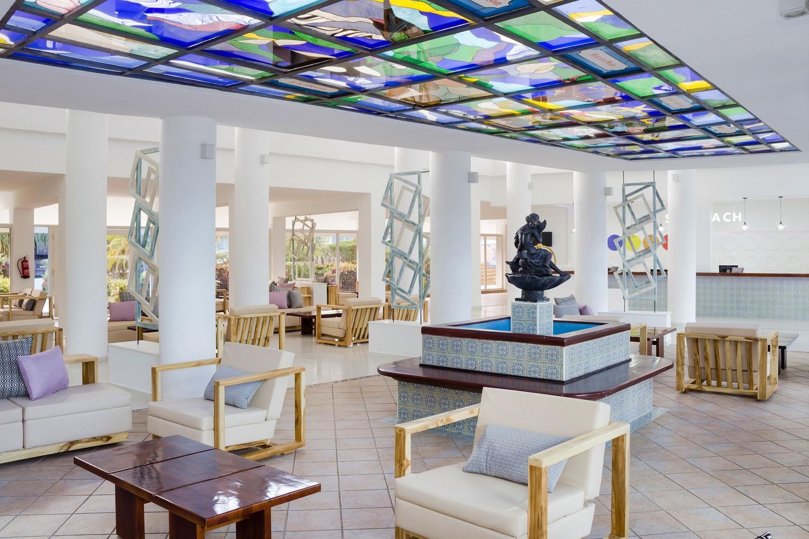 Hall de Gran Caribe Sunbeach