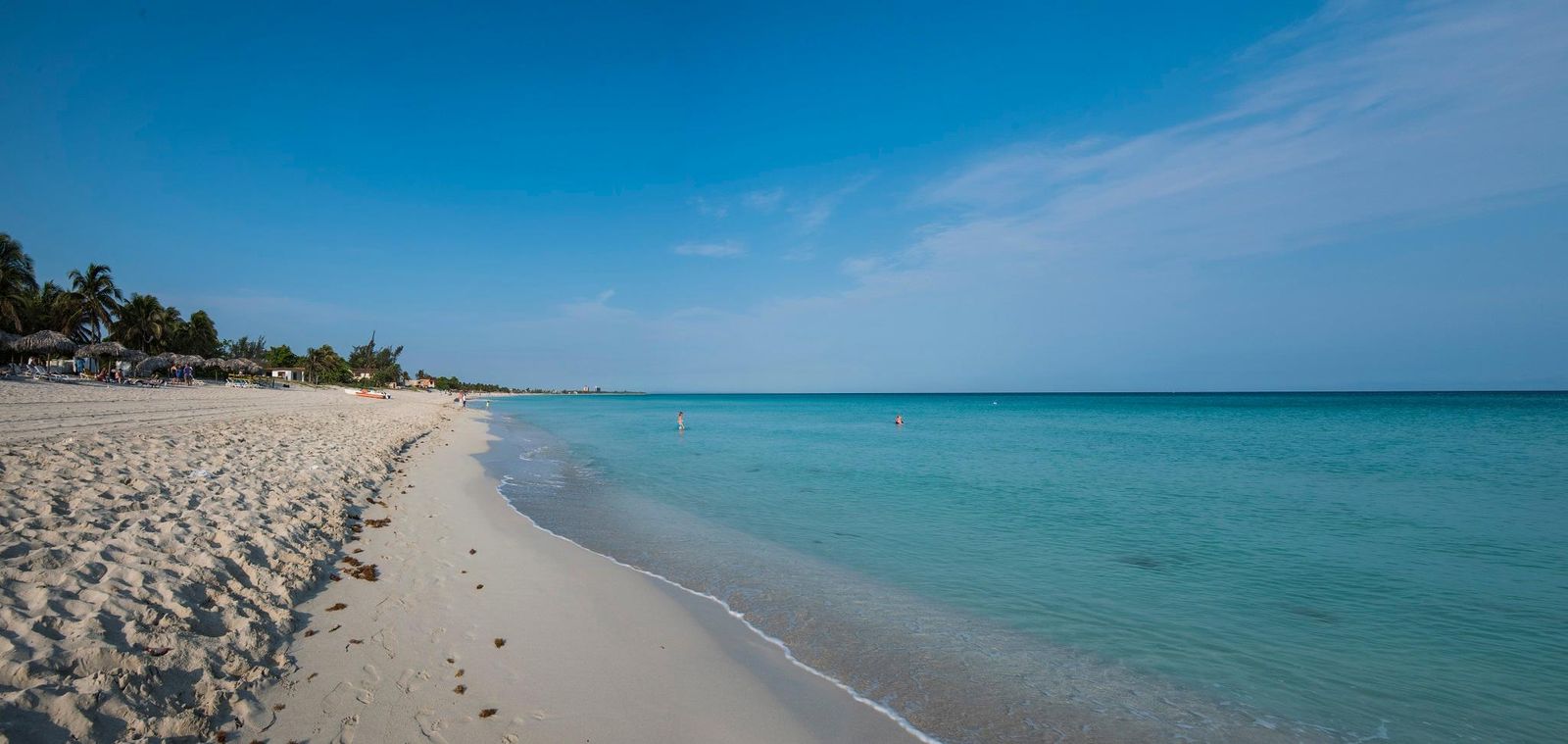Plage près de Gran Caribe Sunbeach