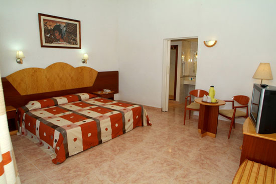 Versalles - Chambre triple Versalles - Triple by Non