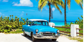 Histoire et Saveurs en Voitures Classiques History & Flavor in Classic Cars